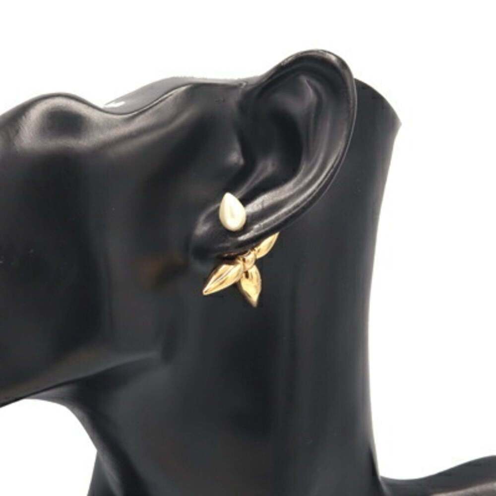 LOUIS VUITTON Gold Monogram Earrings - Picture 7 of 8
